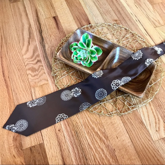 Silk Espresso Medallion Tie - Picture 3 of 3